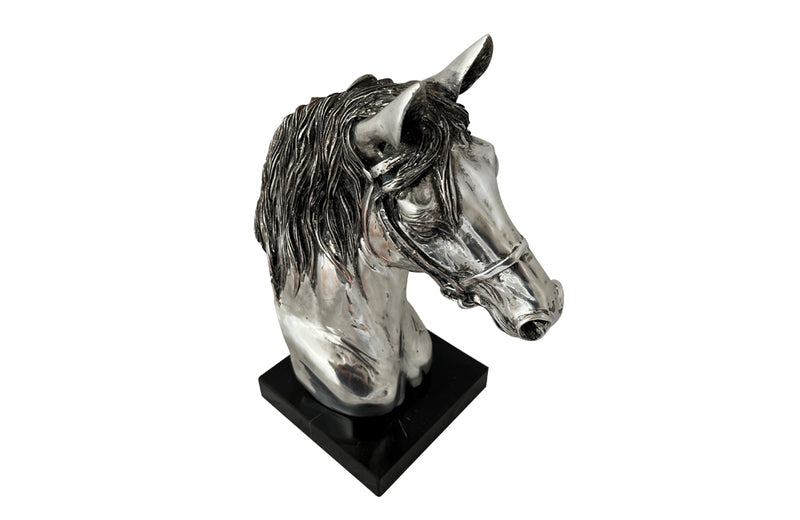 DECORATIVE HORSE HEAD