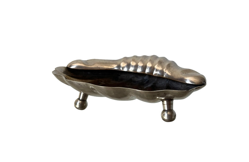 Sweet French 20th century silverplate bonbon dish in the form of a clamshell - Decorative Antiques - AD & PS Antiques