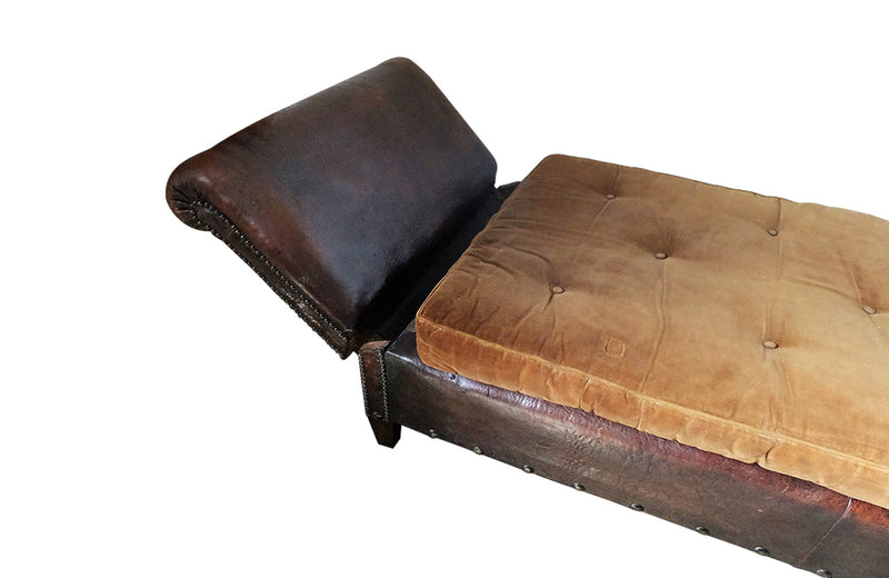 FRENCH LEATHER DAYBED