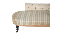 19TH CENTURY TUFTED DAYBED