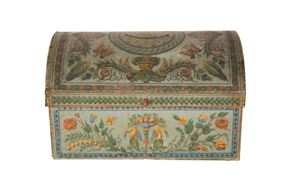 18TH CENTURY MARRIAGE COFFER