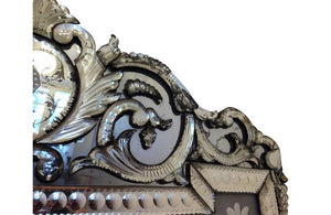 19TH CENTURY VENETIAN MIRROR