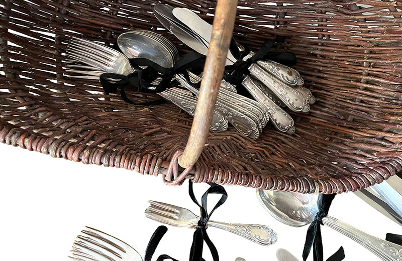 Basket Of Eighty-Two Piece Silver Plate Cutlery Service - Decorative Antique Accessories